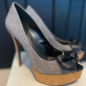 Jessica Simpson stiletto bow tie peep toe pumps